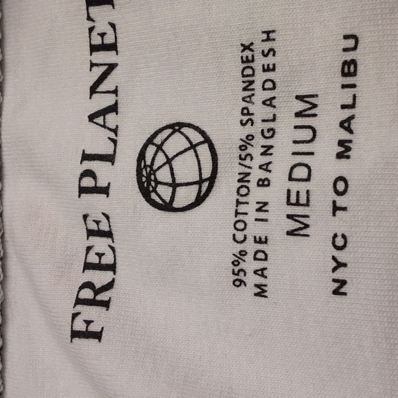 Free Planet size medium men's T-shirt white with pink and green palm tre… - Picture 8 of 14